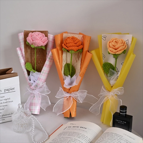 Handgefertigter Gehäkelter Rosenstrauß Gestrickte Blume Einzelstiel Mit Geschenkverpackung Muttertag Valentinstag Geburtstag Geschenk