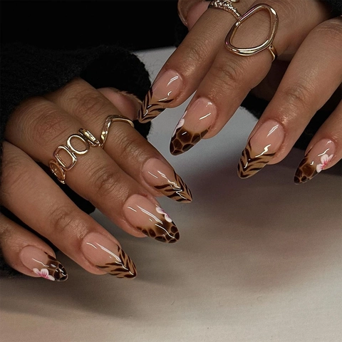 Künstliche Fingernägel Zum Aufkleben Mandelform Französisch Leopard Tierdruck Blumenmuster Nude Rosa Glänzend Falsche Nägel
