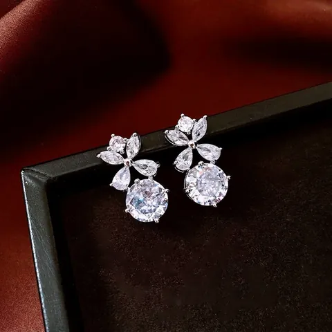 Exquisite Blumen Zirkon Tropfenohrringe Mit Kupfer Und Silver Earring Post Französischer Stil Eleganter Damenschmuck
