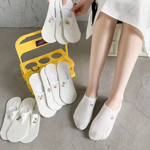 Women Cotton No Show Socks Japanese Style Cartoon Embroidery Anti-Slip Invisible Boat Socks Summer Breathable Low Cut Fashion Ankle Socks