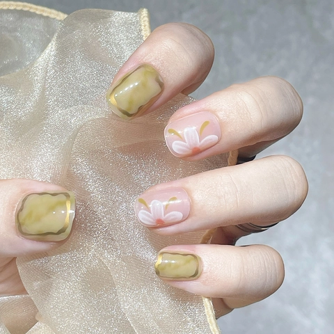 Short Press On Nails Artificial Fake Nail Tips Green Marble Amber Pink Flower Square Round Detachable Reusable Women DIY Manicure