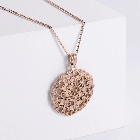 Elegant Hollow Flower Cluster Pendant Necklace 304 Stainless Steel Rose Gold Plated Luxury Jewelry Gift For Women