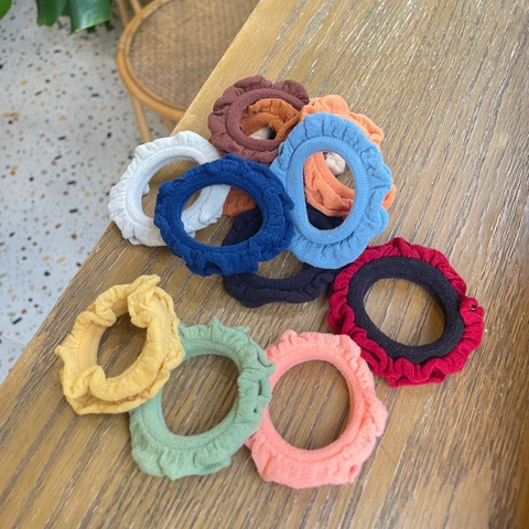Solid Color Fabric Scrunchies With Lettuce Edge High Elastic Pleated Ruched Hair Ties Elegant Ponytail Holder For Women