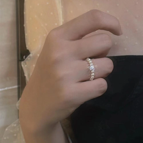 French Vintage Artificial Pearl Rhinestone Beaded Elastic Ring For Women Elegant Simple High-End Aesthetic Hand Jewelry Wedding Party Accessory