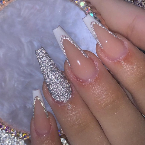 Lange Coffin Press On Nägel Französische Weiße Spitze Silber Glitzer Nude Künstliche Nägel Maniküre Süßer Stil
