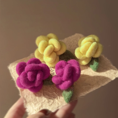 Handmade Wool Felt Flower Stud Earrings With Silver Earring Post Sweet Floral Jewelry For Women Elegant Gift