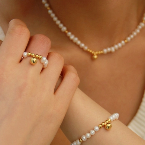 French Vintage Natural Freshwater Pearl Jewelry Necklace Bracelet Ring With Gold Ball Pendant For Women Elegant