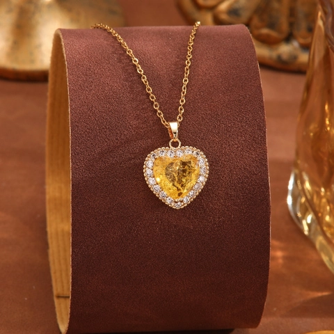 Heart Pendant Necklace With Crystal Zircon Rhinestones Gold Plated Alloy Chain Elegant Jewelry For Women