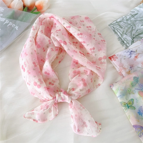 Elegante Dames Lichtgewicht Vierkante Sjaal Mode Gedrukte Polyester Halssjaal Veelzijdige Florale Kleine Hoofdsjaal Dagelijks Gebruik