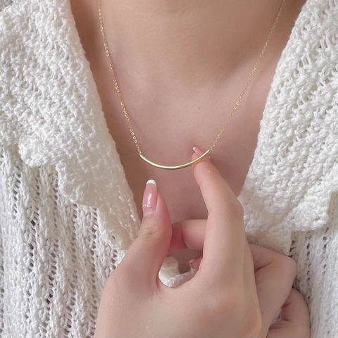 925 Sterling Silber Gebogene Bar Lächeln Halskette Minimalistische Quadratische Röhre Geometrische Schlüsselbeinkette