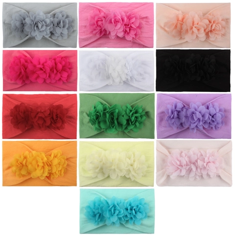Diadema Elástica para Bebé Con Tres Flores de Chifón Bandas para el Cabello de Nailon Suave Accesorios Florales para Niñas
