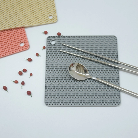 Square Silicone Placemat Honeycomb Texture Heat Resistant Anti-slip Dining Coaster With Hanging Hole For Kitchen Table