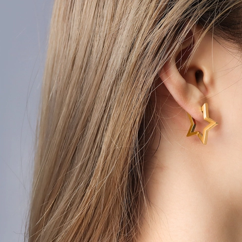 Alloy Star Hoop Earrings Hollow Geometric Minimalist Ear Buckle Versatile For Women Daily Wear Jewelry