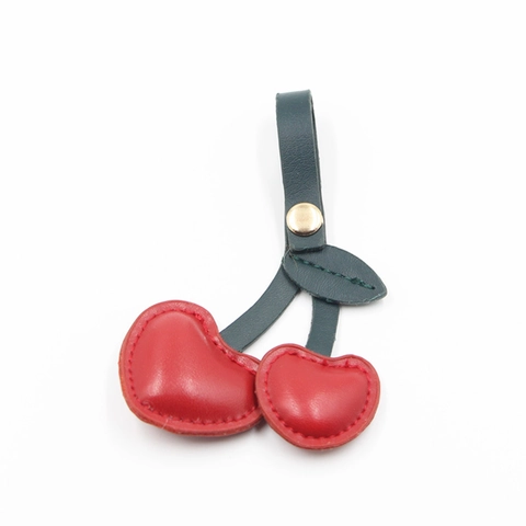 Llavero De Cuero PU Con Forma De Corazón De Cereza Colgante Para Bolso Con Botón De Presión De Metal Accesorios De Bolso Estilo Encantador
