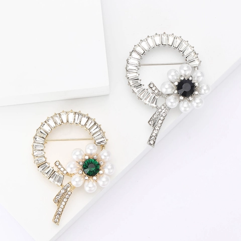 Broche de Flor Circular de Aleación Perla Artificial Strass para Mujer Elegante Temperamento Traje Abrigo Corsage Alfiler