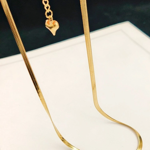 Minimalist Titanium Steel Snake Bone Chain Necklace For Women Elegant Heart Pendant Choker Fashion Jewelry Neckwear Accessory