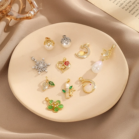 Vintage Copper Pendant Charm with Zirconia Artificial Pearl Bamboo Moon Rabbit Snowflake Flower Heart Leaf DIY Jewelry Women