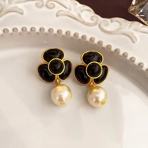Vintage French Stud Earrings For Women With Silver Earring Post Alloy Enamel Flower Geometric Heart Imitation Artificial Pearl