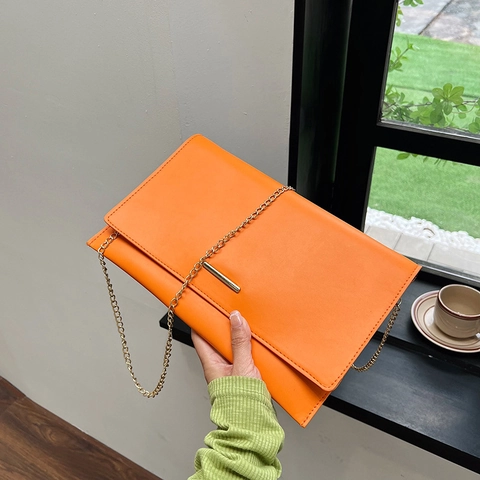 Minimalist Envelope Clutch Bag PU Leather With Chain Shoulder Strap Elegant Solid Color Metal Decor Fashion For Women