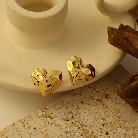Vintage Herz Ohrstecker 18K Vergoldet 304 Edelstahl Gehämmertes Design Unregelmäßige Textur Damen