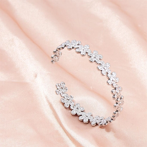 Flower Cuff Bracelet Stainless Steel 18K Gold Plated Adjustable Open Bangle Hollow Daisy Floral Design Women Jewelry