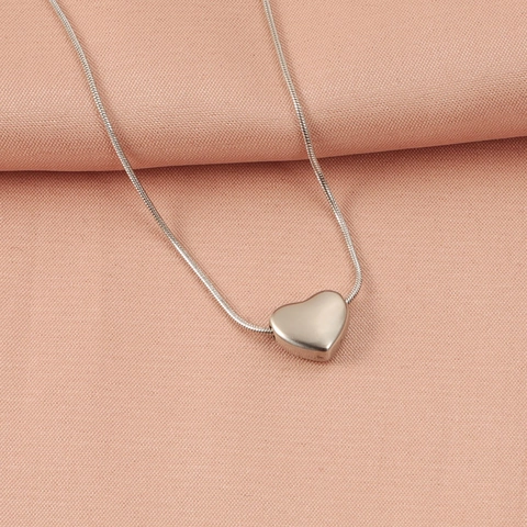 Collar Con Colgante De Corazón De Acero Inoxidable Cadena De Serpiente Chapado En Oro De 18K Joyería Elegante