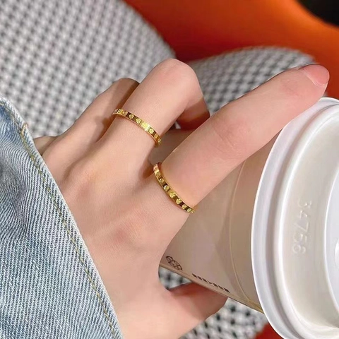 Stainless Steel Heart Ring Full Circle Embossed Minimalist Light Luxury Fashion Finger Jewelry For Women Girls