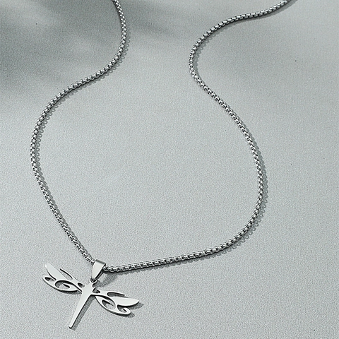 Collar Con Colgante De Libélula Acero Inoxidable Hueco Minimalista Joyería De Animales De Moda Para Hombres