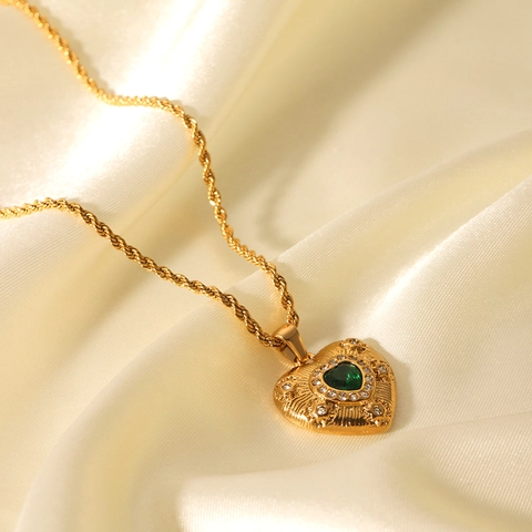 Collana Con Ciondolo A Cuore Placcato Oro 18K Acciaio Inossidabile Pietra Preziosa Cuore Verde Zircone Gioielli Retro