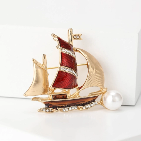 Elegante Spilla a Barca a Vela in Lega Smaltata Con Perla Artificiale Intarsiata di Strass Spilla Nautica Personalizzata Donna Accessorio Abbigliamento