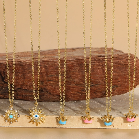 Collier Pendentif Œil Maléfique Couronne Flocon De Neige Cuivre Zirconium Couronne Émail Chaîne De Clavicule Pour Femmes