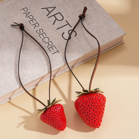 Collana Con Ciondolo A Fragola Realistica Frutto In Resina Con Cordino In Cuoio Marrone Stile Vacanza Fatto A Mano Unico Per Donna