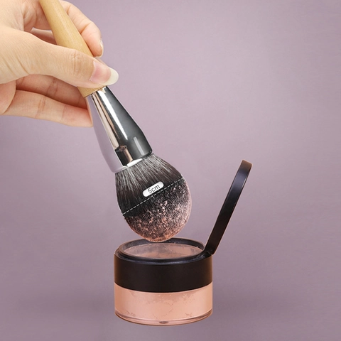 Large Powder Brush Soft Synthetic Fiber Hair Solid Wood Handle Aluminum Tube For Face Makeup Setting Fluffy Blush Tool
