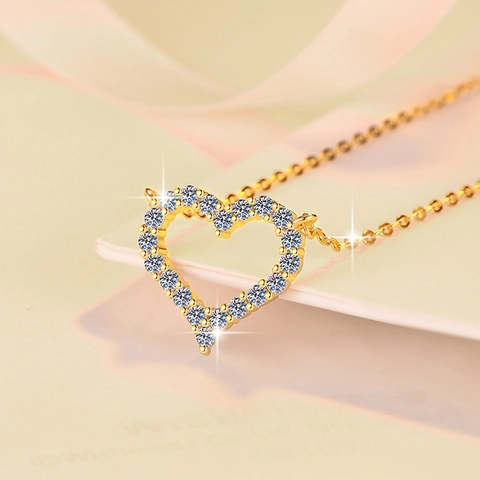Heart Shaped Pendant Necklace 925 Sterling Silver D Color VVS1 Moissanite Hollow Pave Elegant Luxury Jewelry For Women