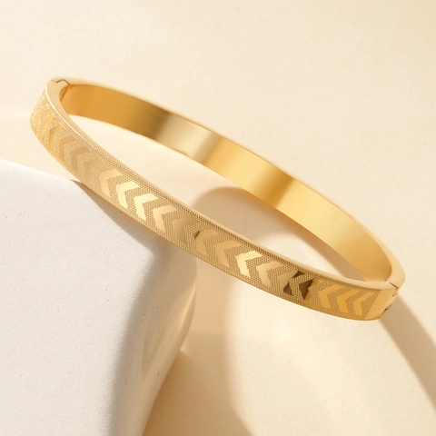 Brazalete de Acero Inoxidable con Patrón de Flecha Minimalista para Hombre Mujer Retro Galvanizado Joyería de Moda Regalo