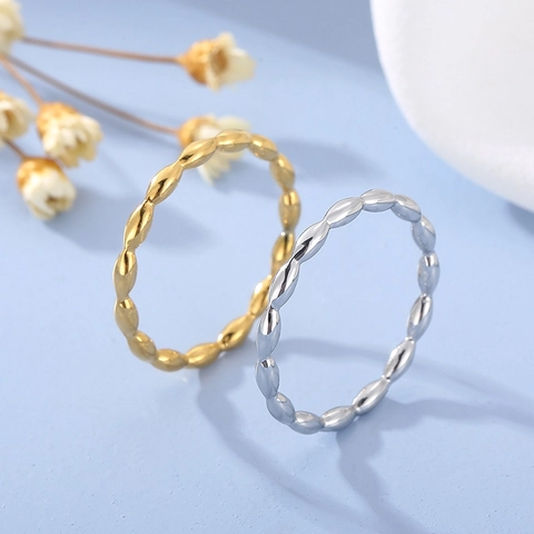 Anillo de Cuentas de Acero de Titanio Minimalista Estilo Japonés Coreano Cuenta de Arroz Lisa Onda Banda Delgada Anello de Nudillo para Mujer Joyería Diaria