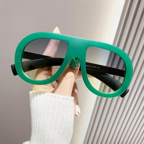 Occhiali Da Sole Aviator Oversize Vintage Montatura PC Protezione UV400 Moda Per Donna Uomo Viaggi All Aperto