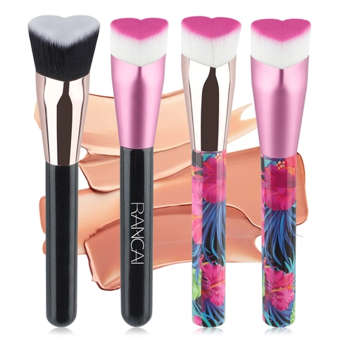 Hartvormige Foundation Borstel Make-up Tool Met Zachte Synthetische Vezelharen En Houten Handvat Voor Naadloze Afwerking