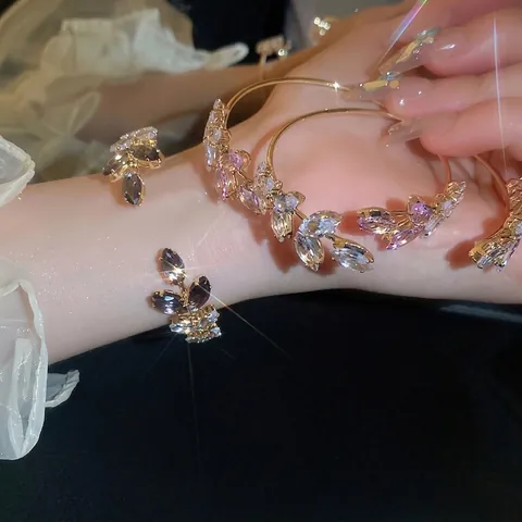 Elegante Bracciale Rigido Aperto A Forma Di Foglia Cristallo Taglio Marquise Lega Placcata Oro Gioielli Di Moda Regolabili Per Donna