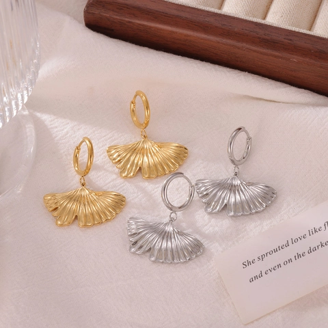 Vintage Stainless Steel Ginkgo Leaf Drop Earrings For Women Personality Electroplated Gold Silver Plant Jewelry Gift