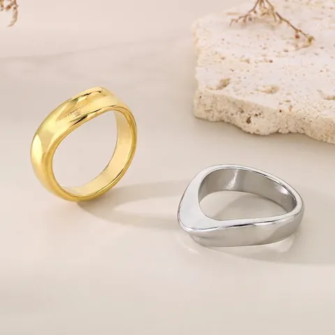 Anillo Minimalista Para Mujer Diseño Arrugado Irregular Brillante Acero Inoxidable Chapado En Oro 18K Joyería Elegante