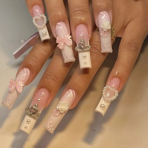 AuraTip Nails