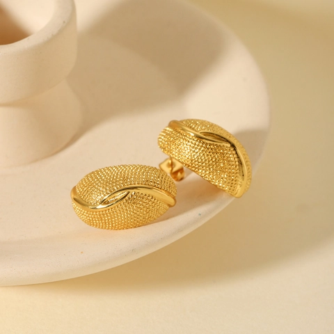 Boucles D'oreilles Puces Vintage Français En Acier Inoxydable Plaqué Or 18 Carats Avec Texture Pointillée Granulaire Pour Femme