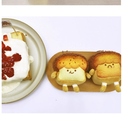 Simpatico Portachiavi in Peluche a Forma di Pane Cartone Animato Ciondolo Toast Emotivo Bambola Imbottita Decorazione Borsa Donna