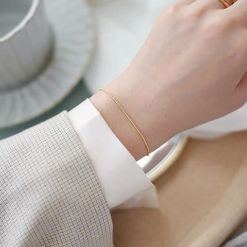 Minimalistisches Dünnes Schlangenkette Armband Titanstahl Vergoldet Schmuck Für Damen Elegant