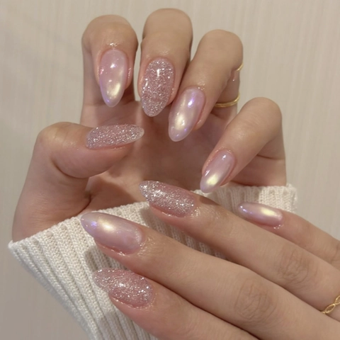 Glanzende Nude Roze Cat Eye Press On Nagels Lange Amandelvorm Elegante Kunstnagels Voor Dames