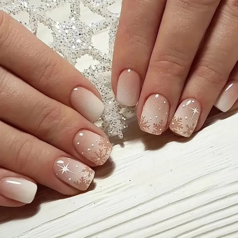 Faux Ongles à Presser Noël Carré Court Blanc Dégradé Ombre Flocon de Neige Ongles Artificiels pour Femmes Mode de Fête