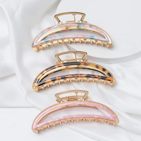 Elegant Crescent Moon Hair Claw Clip Metal Acetate Large Shark Clip Women Fashion Marble Tortoise Style Hair Accessory