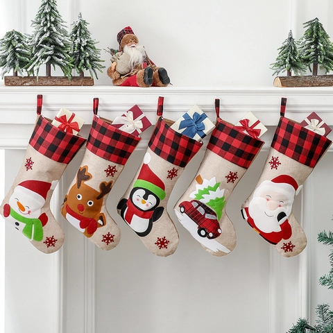 Weihnachtsstrümpfe Buffalo Plaid Leinen Sackleinen Hängende Geschenktüten Weihnachtsmann Schneemann Rentier Auto Dekor