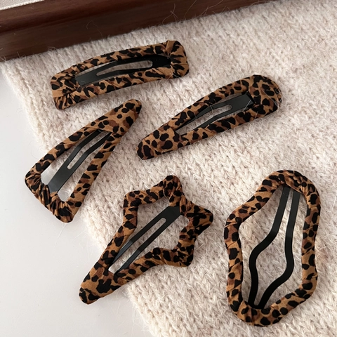 Retro Leopard Print Hair Clips Fabric Wrapped Metal Snap Clips Vintage Korean Style Hairpins For Women And Girls